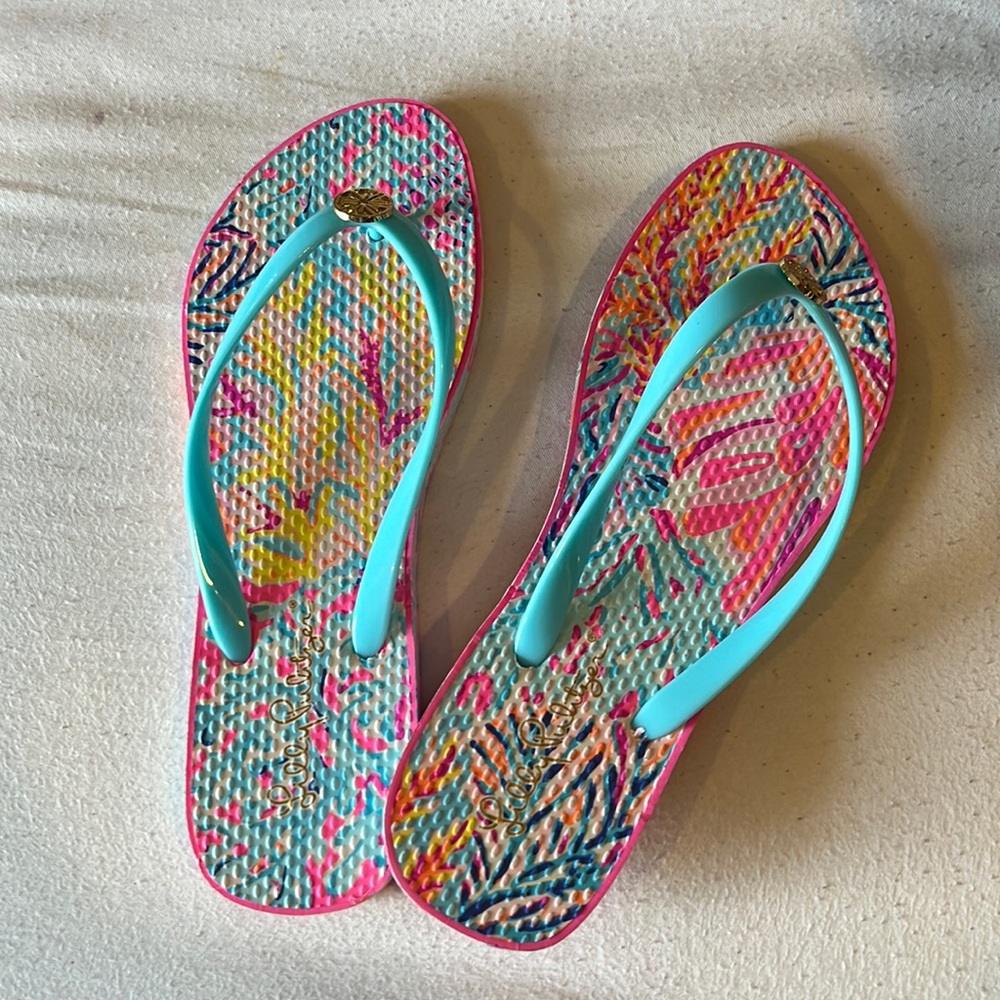 Lilly Pulitzer pool flip flops new without tags—on sale